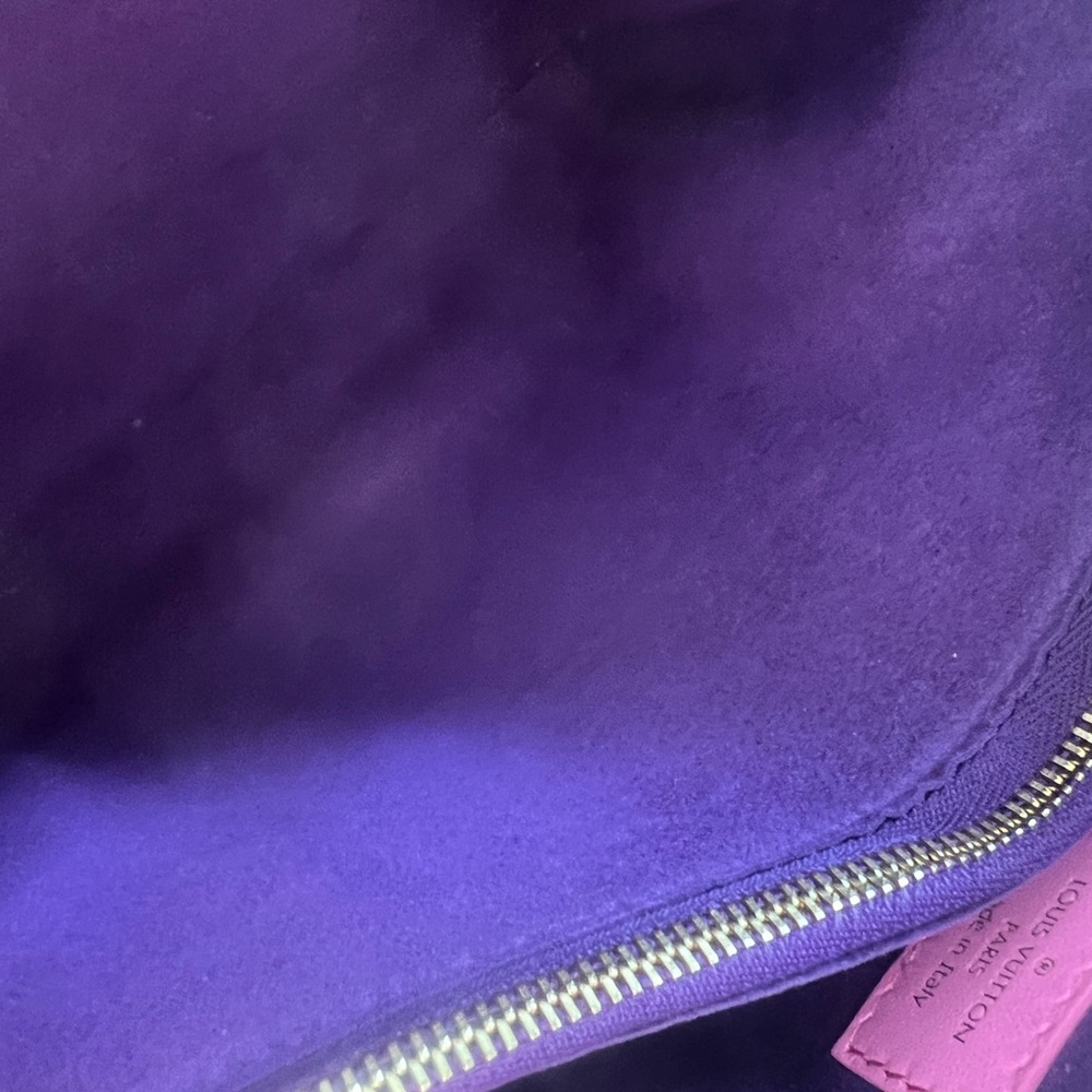 Louis Vuitton Coussin PM Pink limited edition crossbody Bag - Picture 10 of 10